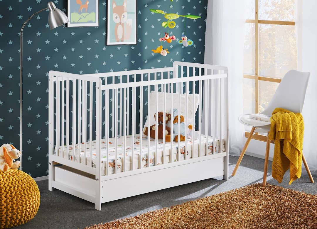 Cypi Cot Bed - Image 4